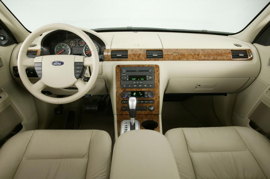  Ford Five Hundred 2005 года  (фото 56 из 99)